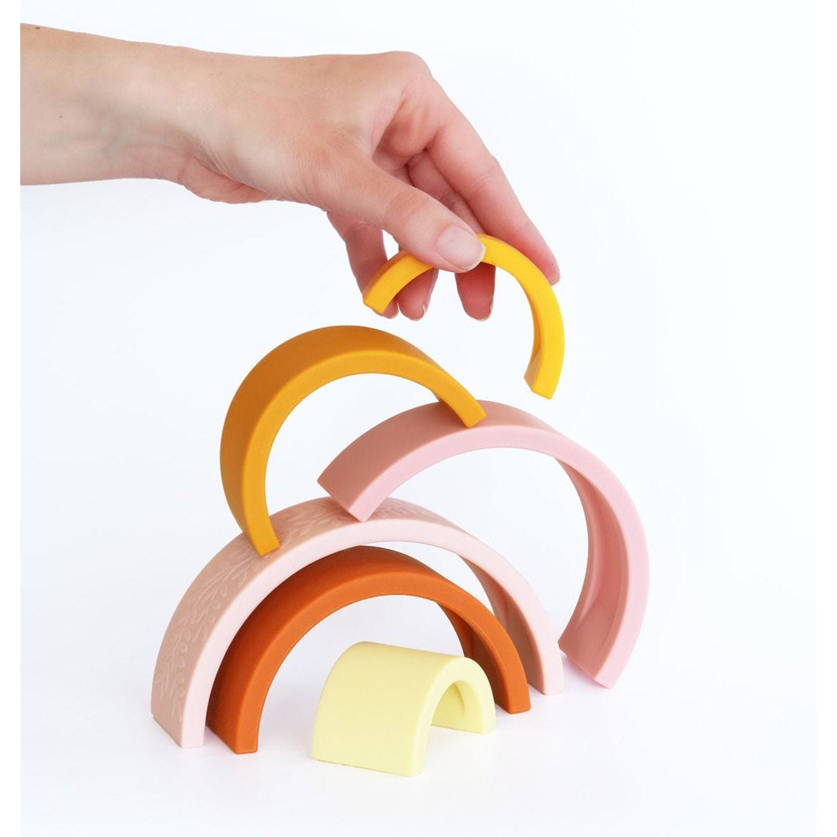 a-little-lovely-company-rainbow-stacking-toy-sunset-allc-sistsu01- (5)