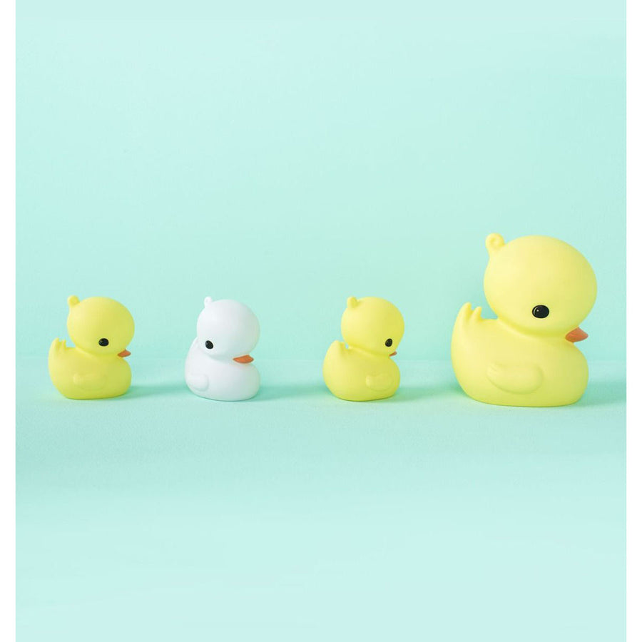 a-little-lovely-company-table-light-duck-world- (4)