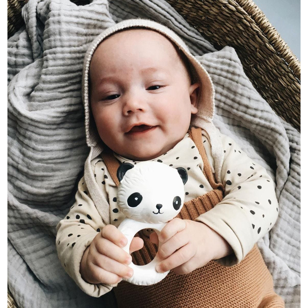 a-little-lovely-company-teething-ring-panda- (6)