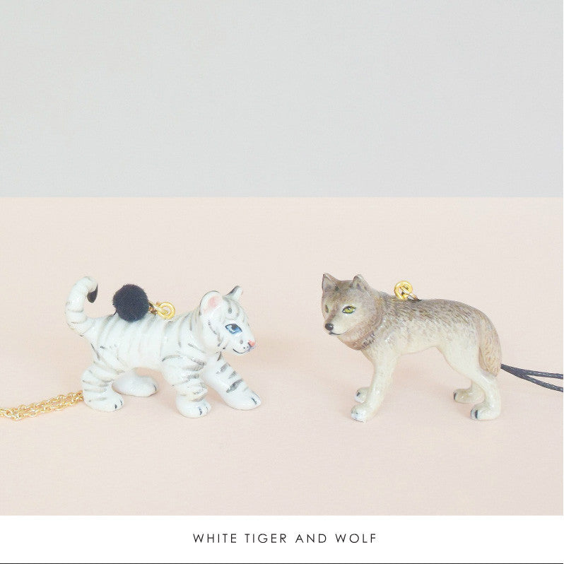 a-mini-penny-white-tiger-necklace- (4)