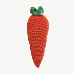 anne-claire-petit-carrot-rattle-crochet-1