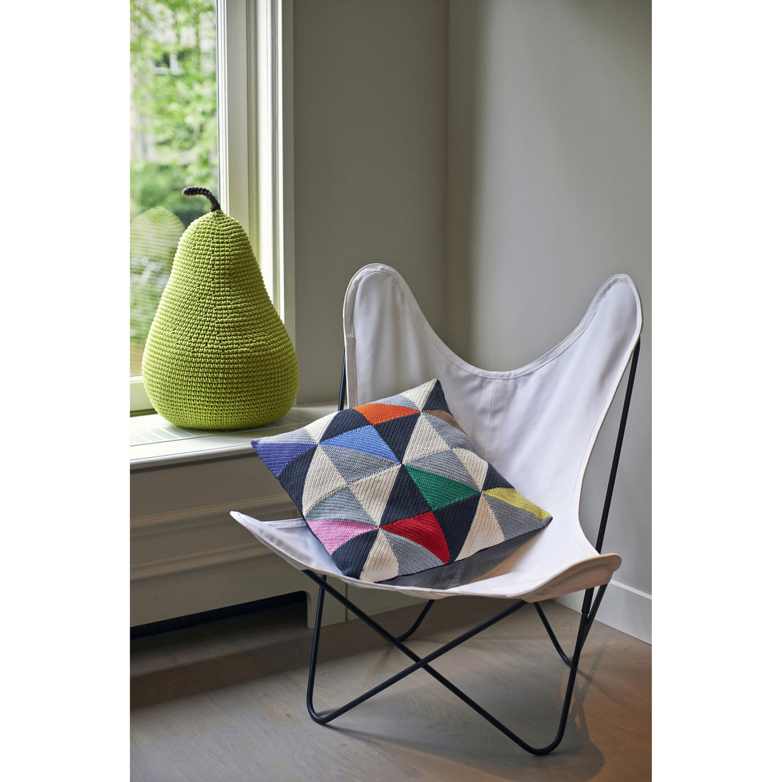 anne-claire-petit-pear-rattle-crochet-bell-lime-03