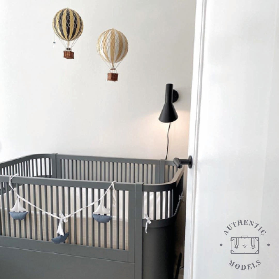 authentic-models-floating-the-skies-lavender-hot-air-balloon-hanging-decor-13cm-aumd-ap160l- (7)