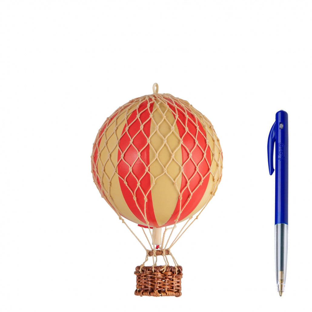 authentic-models-floating-the-skies-red-double-hot-air-balloon-hanging-decor-13cm-aumd-ap160dr- (4)