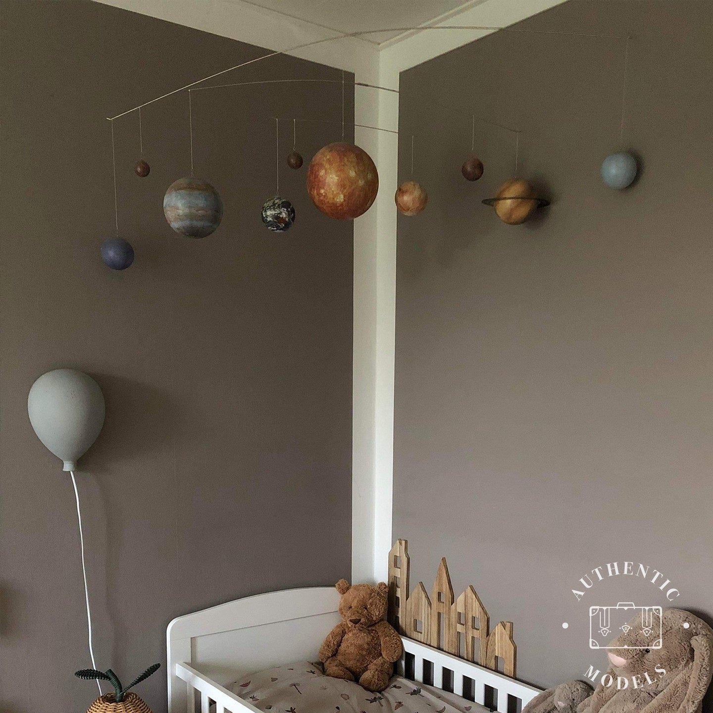 authentic-models-mobile-solar-system-aumd-gl061- (24)