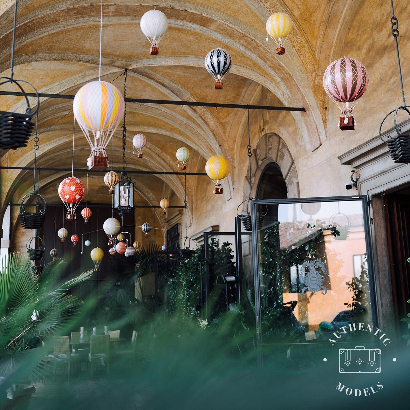 authentic-models-royal-aero-pink-hot-air-balloon-hanging-decor-56cm-aumd-ap163p- (13)