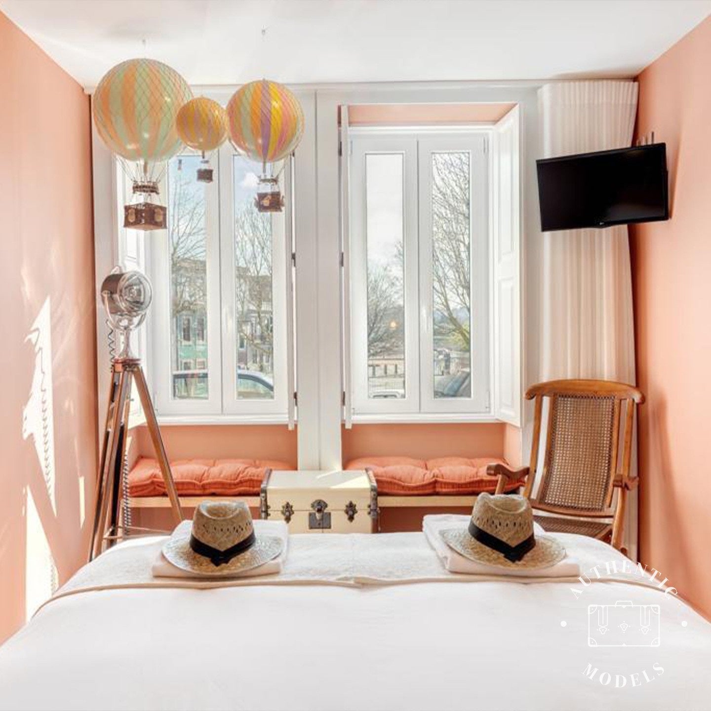 authentic-models-royal-aero-pink-hot-air-balloon-hanging-decor-56cm-aumd-ap163p- (15)