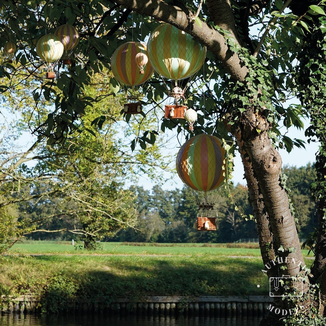 authentic-models-travels-light-mint-hot-air-balloon-hanging-decor-30cm-aumd-ap161m- (16)