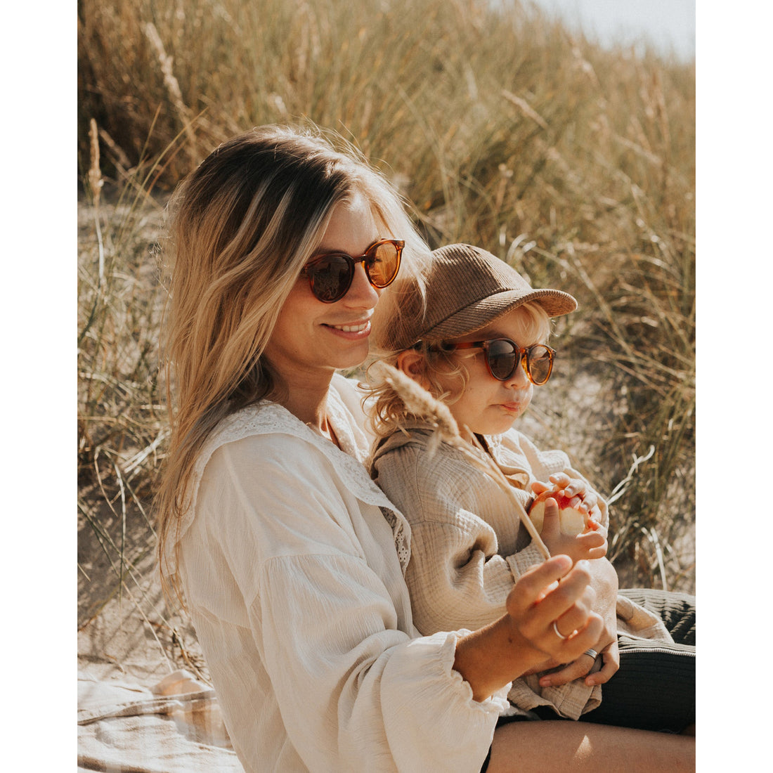 babymocs-adult-sunnies-new-classic-shape-amber-bmoc-0768253223187-amber- (10)