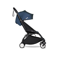 babyzen-yoyo²-0+-6+-baby-stroller-complete-set-black-frame-with-air-france-blue-0+-newborn-pack-&-6+-color-pack- (5)