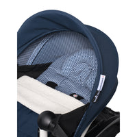 babyzen-yoyo²-0+-6+-baby-stroller-complete-set-black-frame-with-air-france-blue-0+-newborn-pack-&-6+-color-pack- (4)