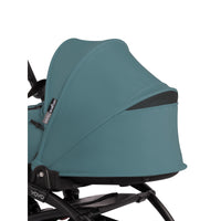 babyzen-yoyo²-bassinet-6+-baby-stroller-complete-set-black-frame-with-aqua-bassinet-&-6+-color-pack- (7)