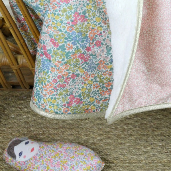 barnabe-aime-le-café-baby-blanket-carlotta-barn-bblanket-carlotta- (3)