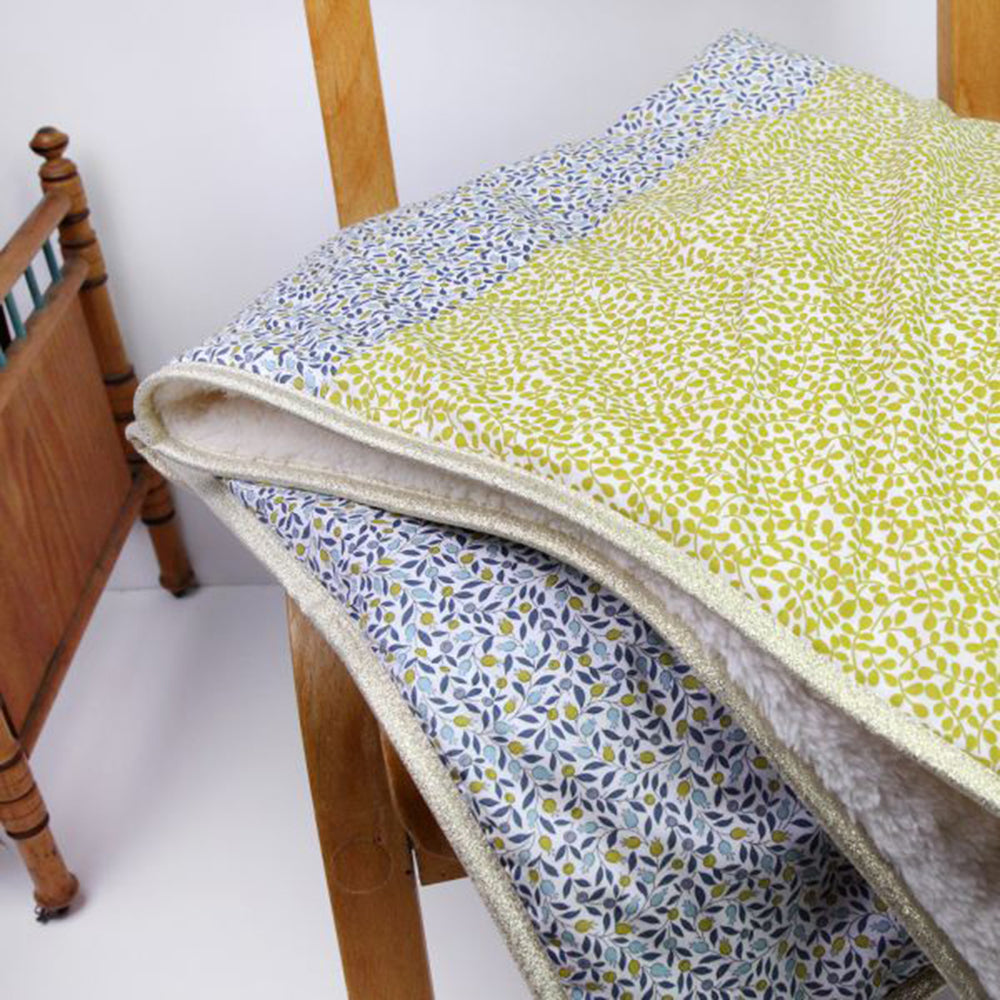 barnabe-aime-le-café-baby-blanket-cesar- (2)
