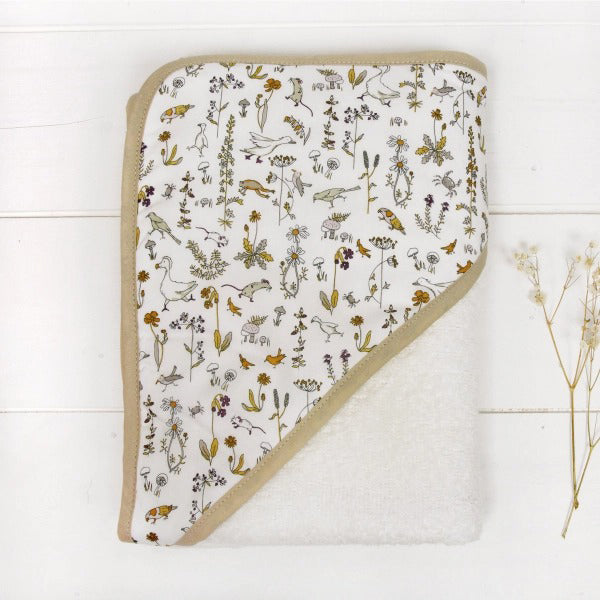 barnabe-aime-le-café-bath-towel-camille-barn-cabain-camille- (1)