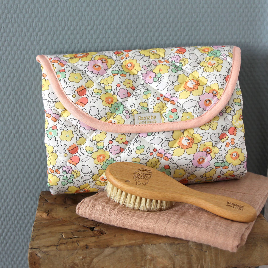 barnabe-aime-le-café-changing-pad-suzie-01