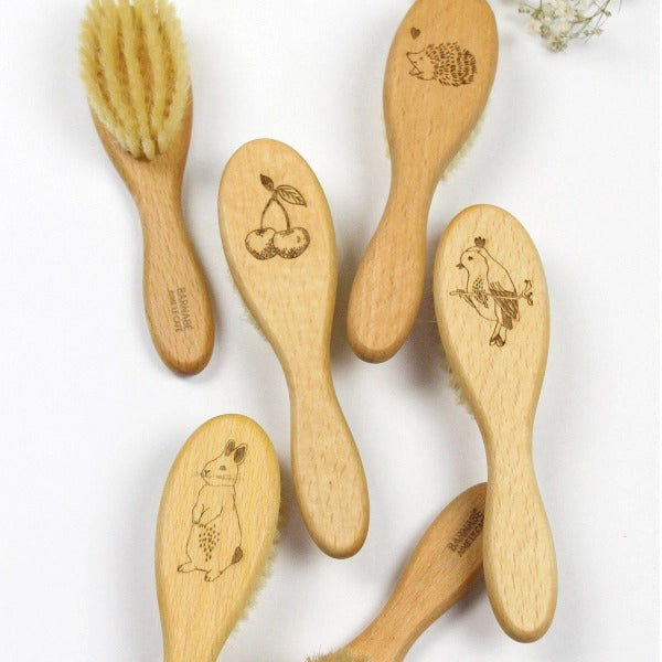 barnabe-aime-le-café-hair-brush-lapin-barn-brosse-lapin- (4)