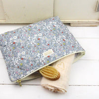 barnabe-aime-le-café-toilet-bag-katie barn-toil-katie- (2)