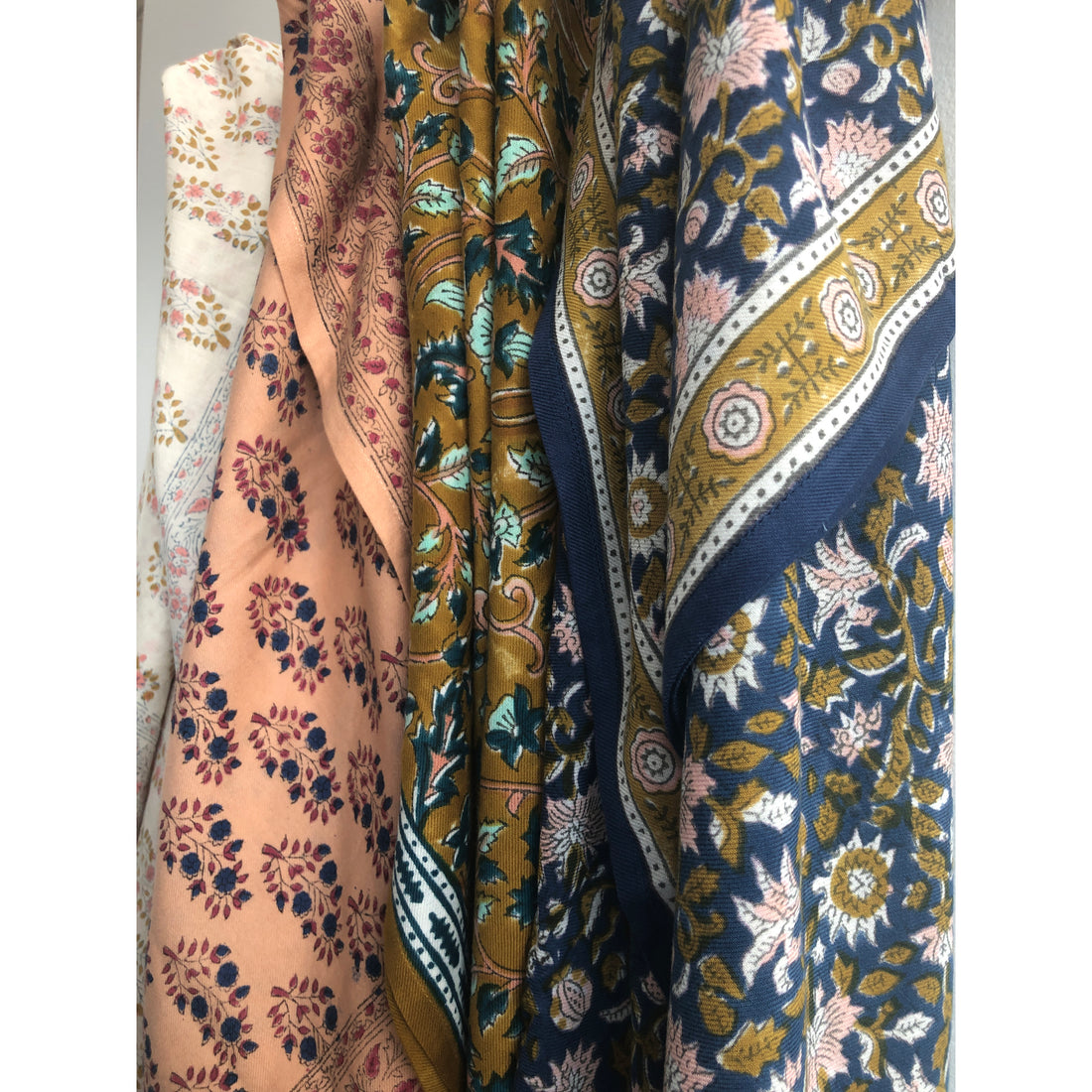 bonheur-du-jour-paris-girl-scarf-honey-unique-bdj-adult-tamaris-ho-unique- (9)