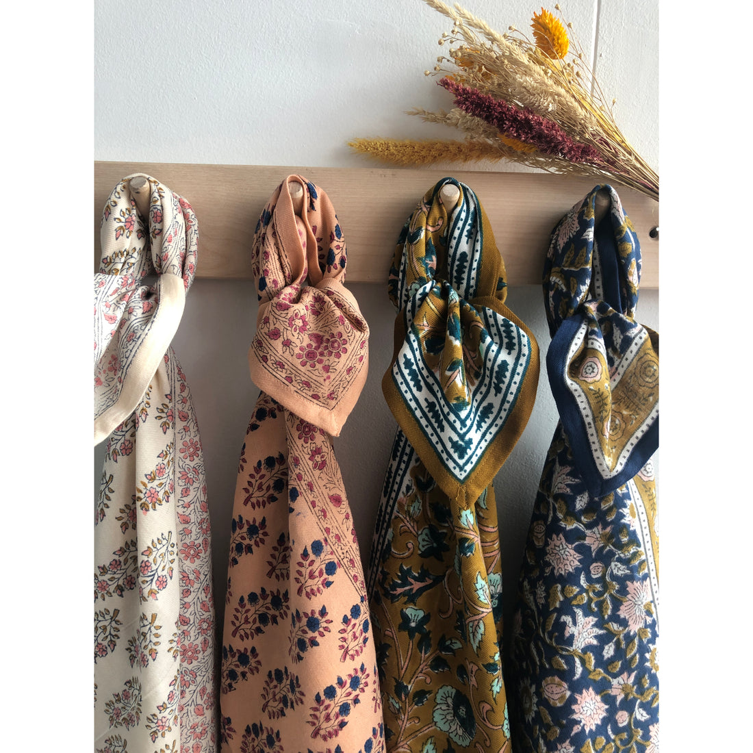 bonheur-du-jour-paris-girl-scarf-indigo-unique-bdj-adult-azur-in-unique- (3)