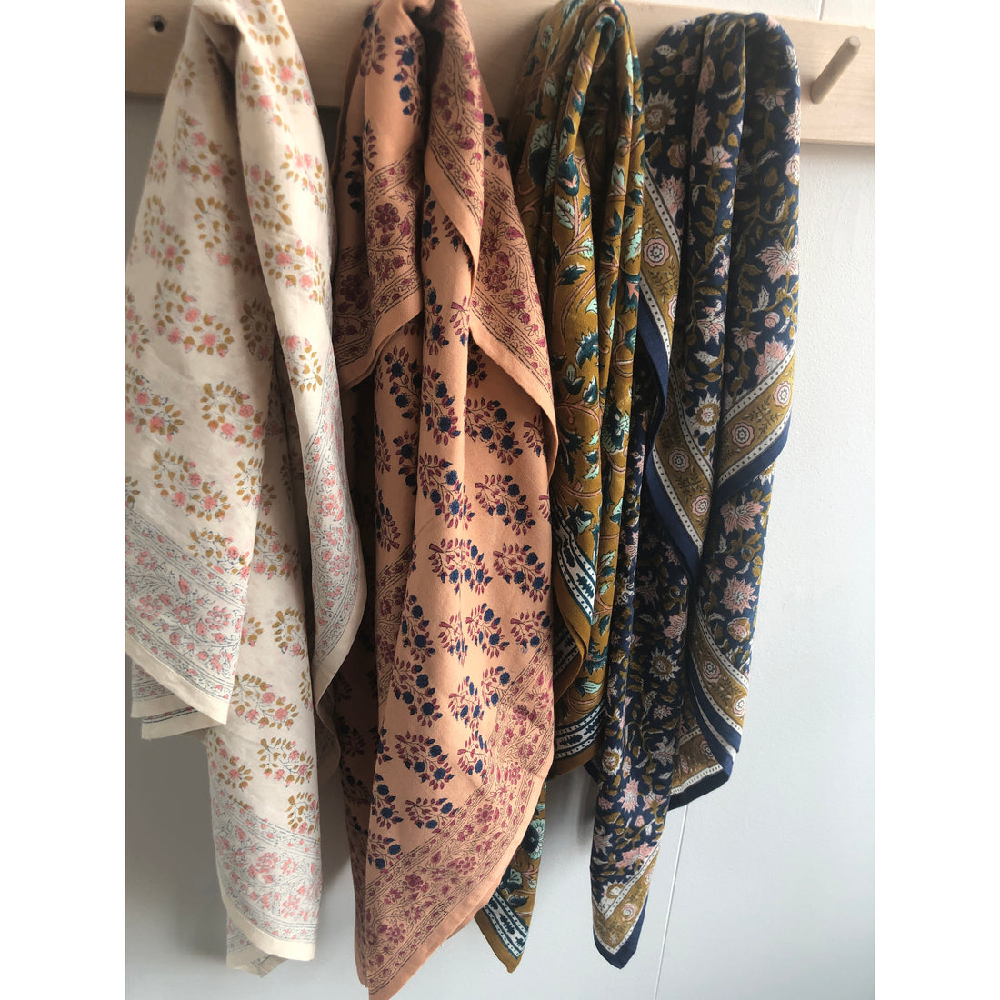 bonheur-du-jour-paris-girl-scarf-indigo-unique-bdj-adult-azur-in-unique- (6)