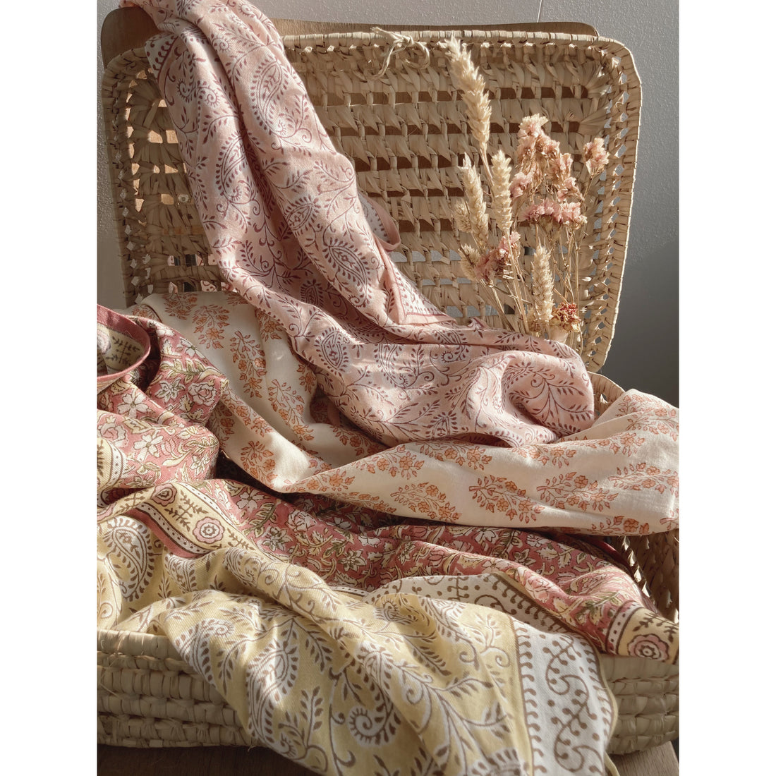 bonheur-du-jour-paris-girl-scarf-orange-unique-bdj-adult-papaya-or-unique- (12)