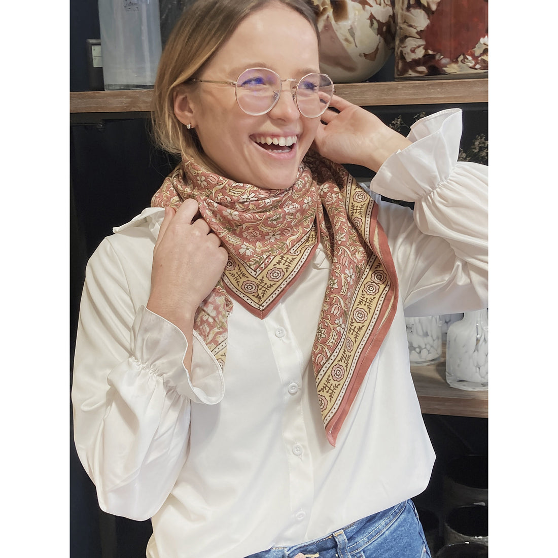 bonheur-du-jour-paris-girl-scarf-raspberry-unique-bdj-adult-absynthe-ra-unique- (6)