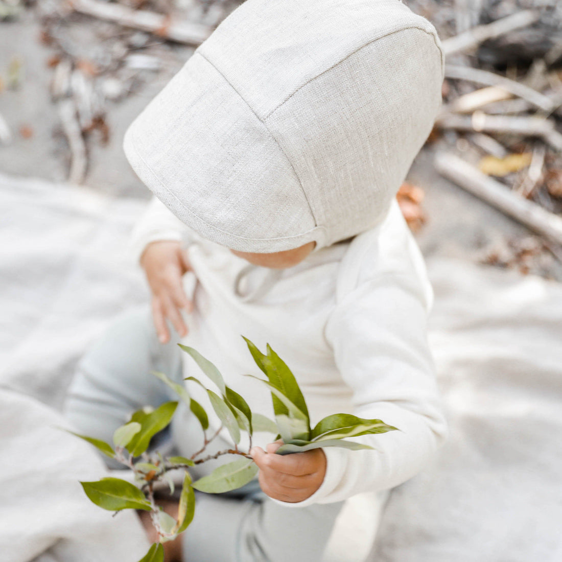 briar-baby-brimmed-sand-linen-bonnet-bria-brimsand0612p- (4)