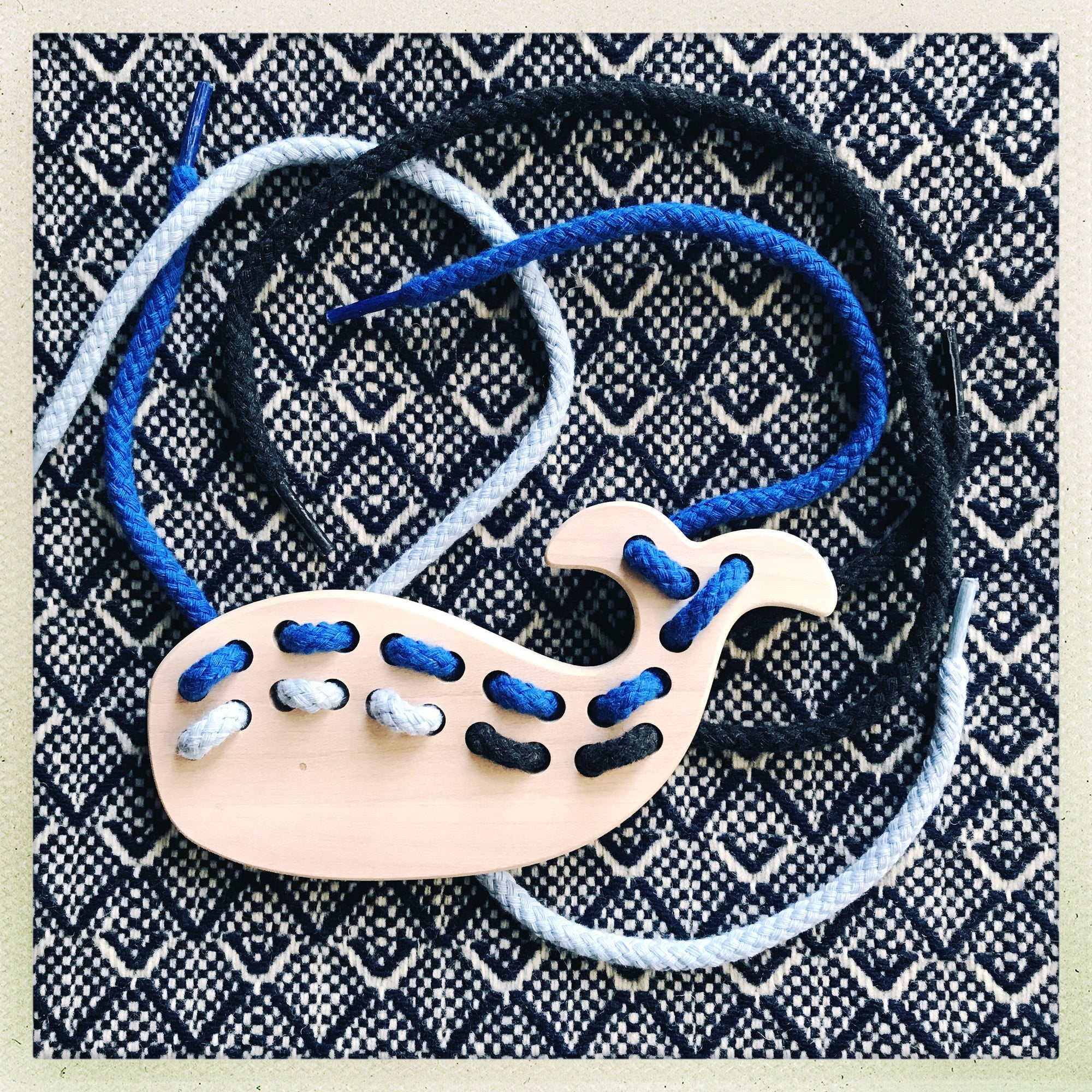 briki-vroom-vroom-maple-lacing-toy-whale- (3)