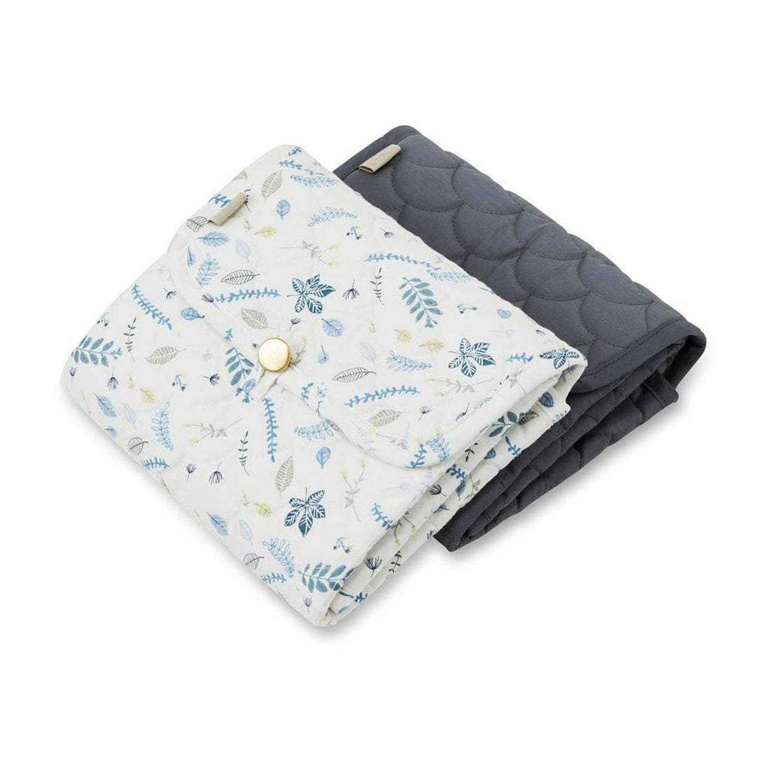 cam-cam-copenhagen-changing-mat-quilted-pressed-leaves-blue- (3)