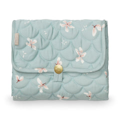 cam-cam-copenhagen-changing-mat-quilted-windflower-blue- (1)