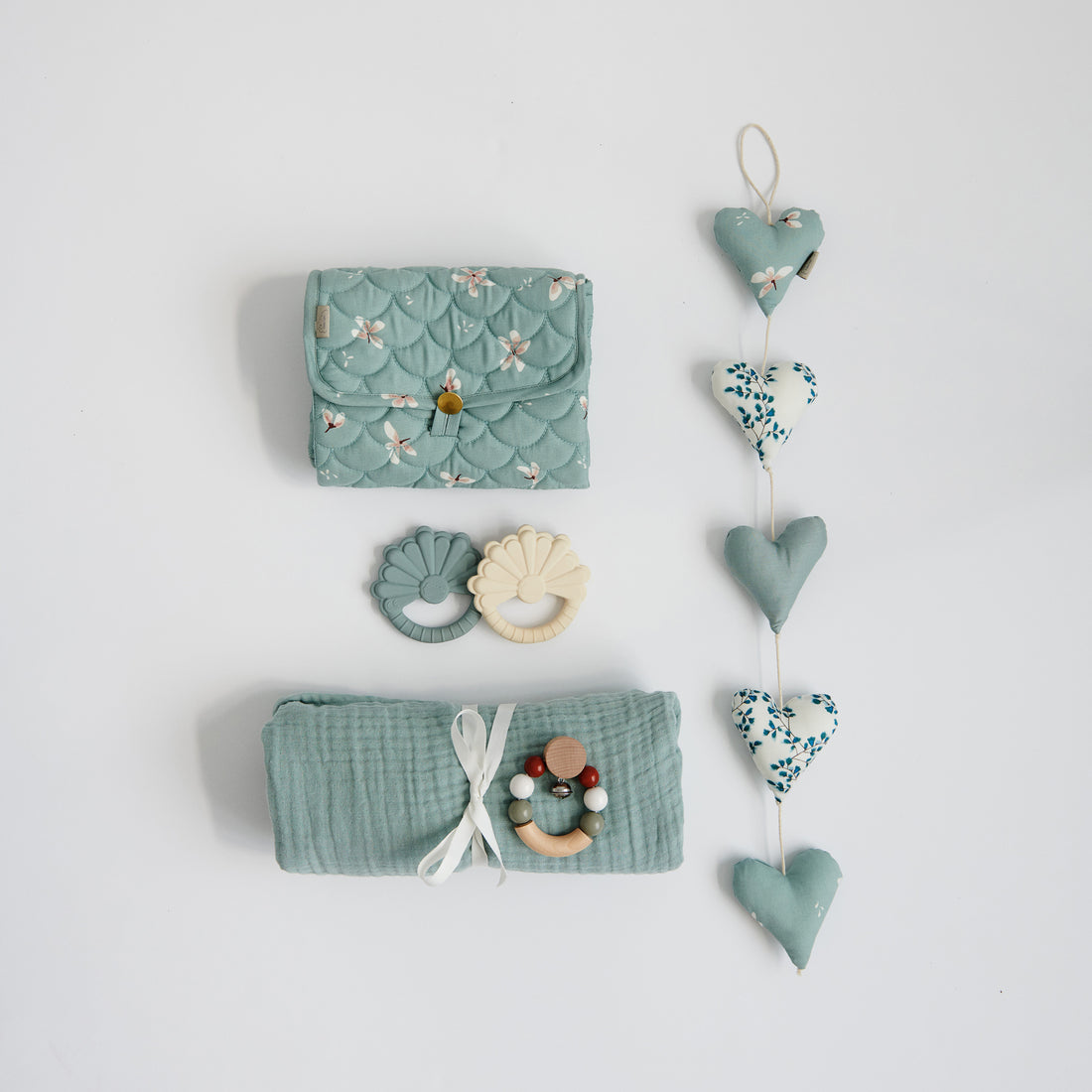 cam-cam-copenhagen-changing-mat-quilted-windflower-blue- (4)