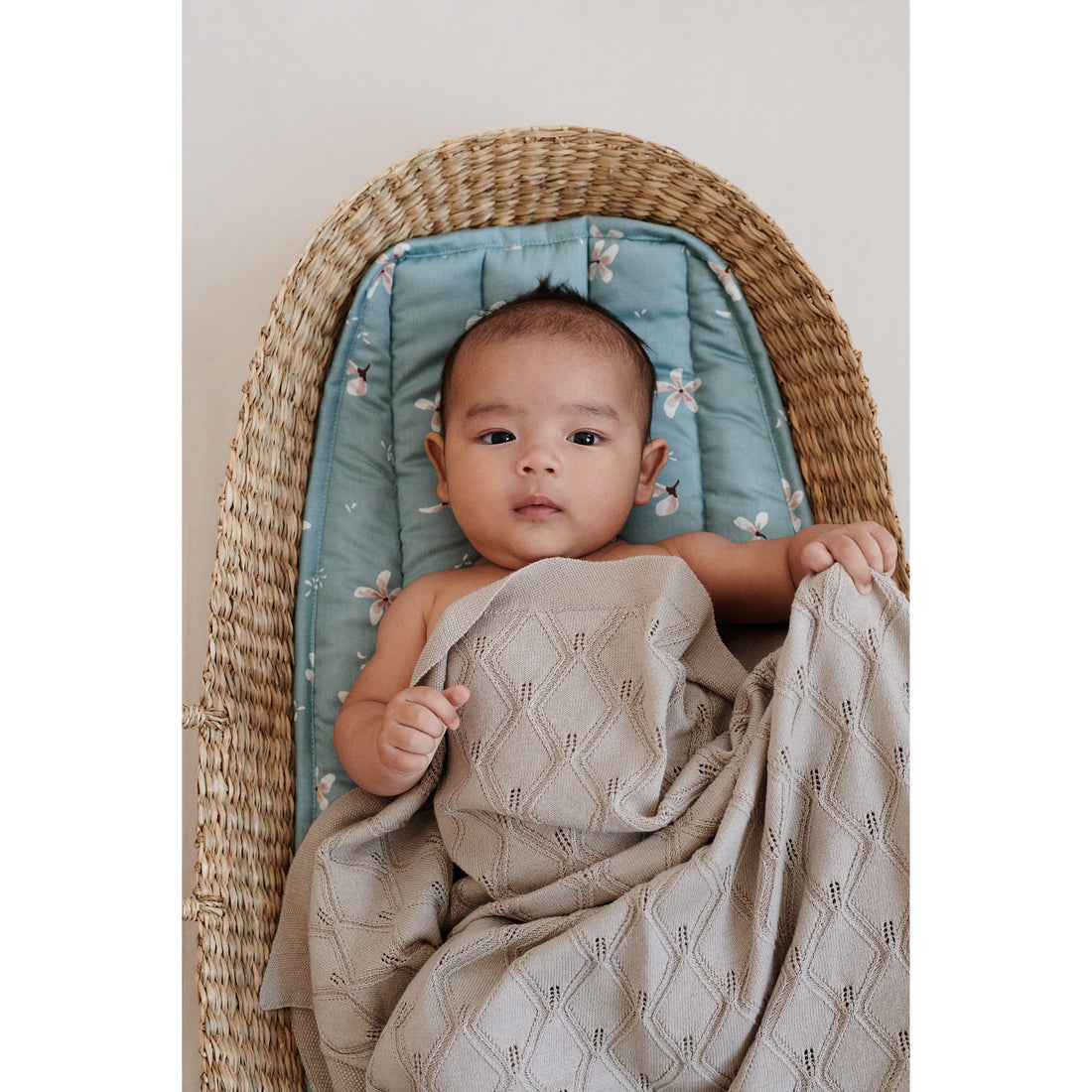 cam-cam-copenhagen-leaf-knit-blanket-blue-mist- (8)