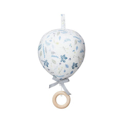 cam-cam-copenhagen-music-mobile-balloon-with-maple-wood-ring-pressed-leaves-blue- (1)