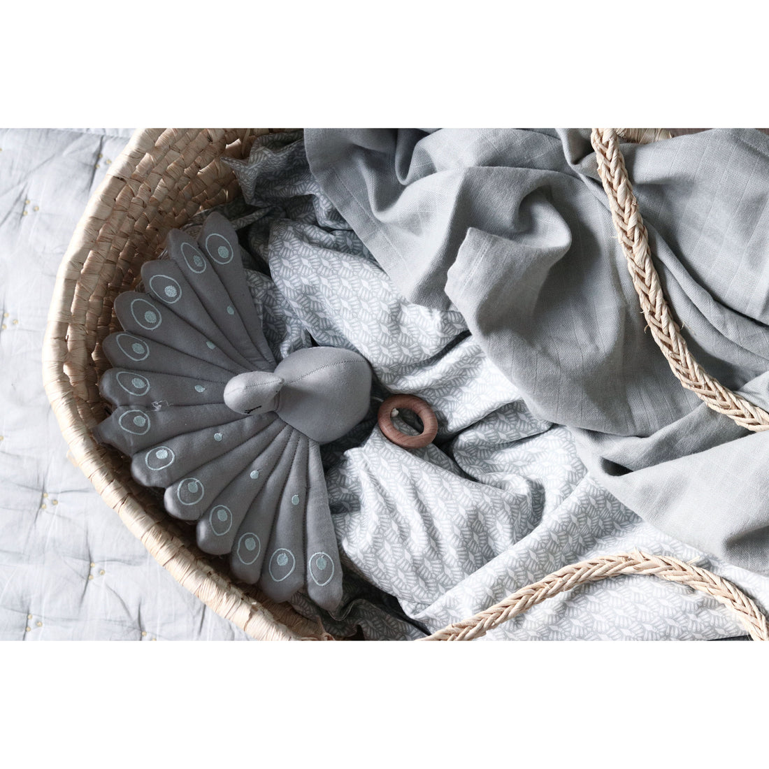 cam-cam-copenhagen-music-mobile-peacock-rose- (6)