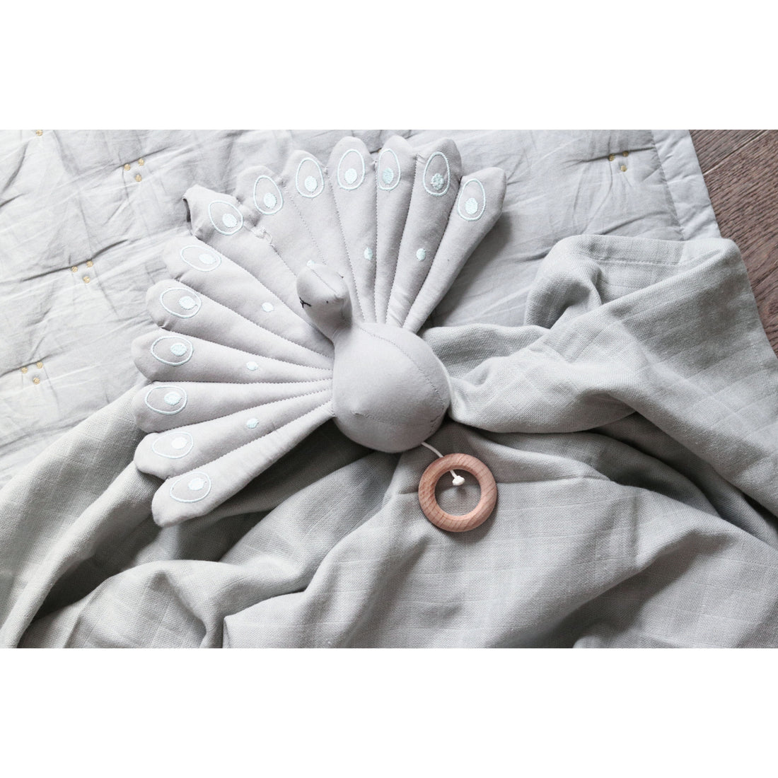 cam-cam-copenhagen-music-mobile-peacock-rose- (7)