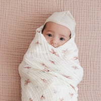 cam-cam-copenhagen-swaddle-gots-windflower-crème-cam-505-p62- (5)