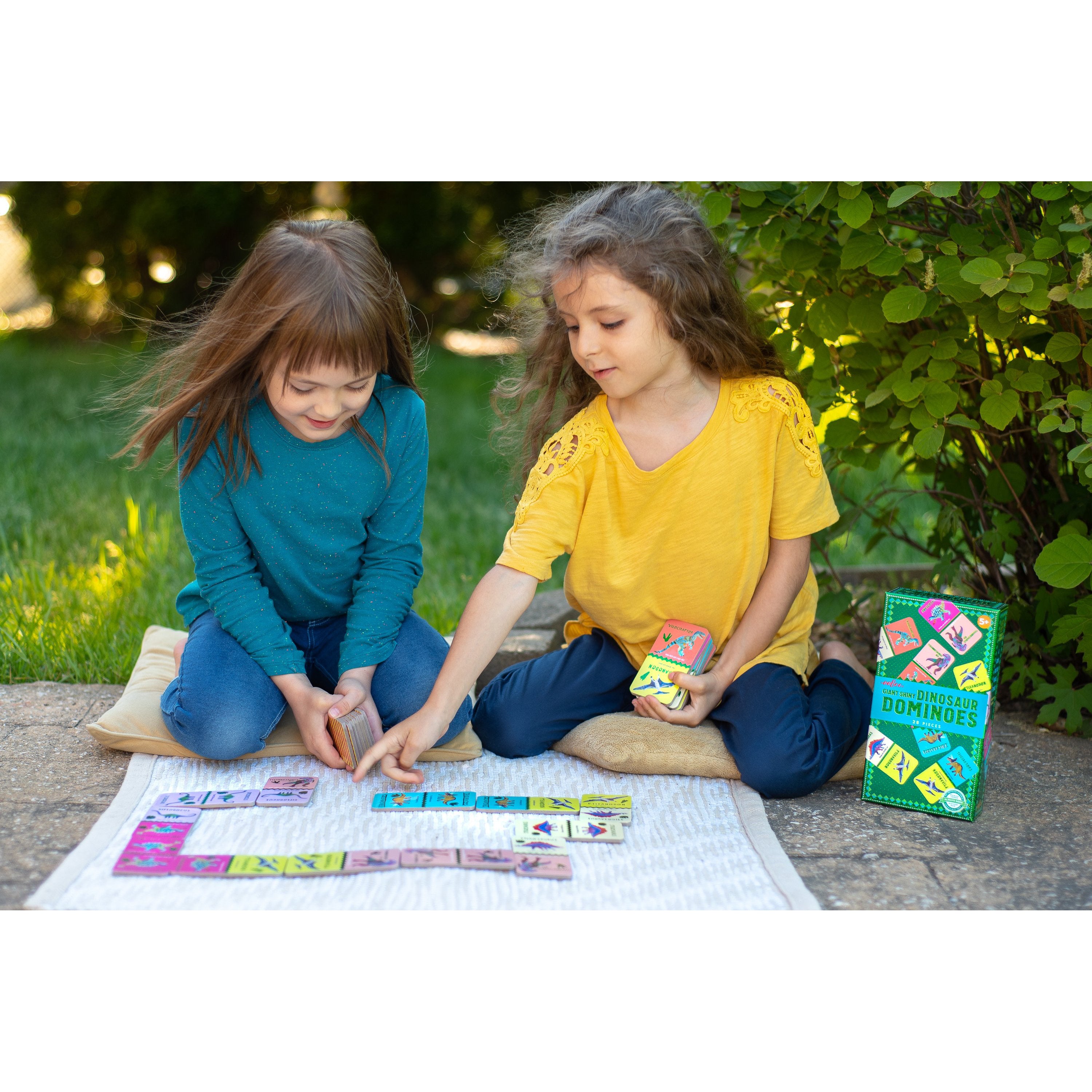 eeboo-shiny-dinosaur-dominoes-eebo-domdno- (5)