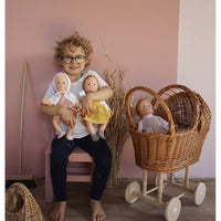 egmont-toys-wicker-pram-with-knitted-blanket- (2)