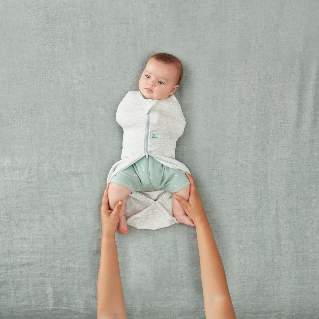 ergopouch-cocoon-swaddle-bag-1-0-tog-grey-marle-ergo-zepco-1-0t00-03mgm18- (13)