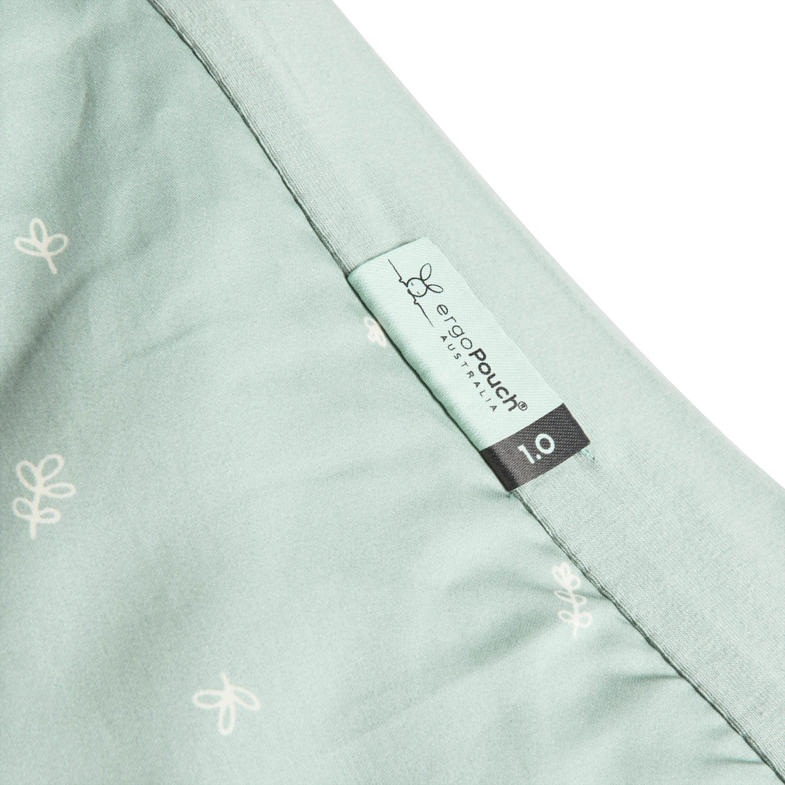 ergopouch-sheeting-sleeping-bag-1-0-tog-night-sky-ergo-zepsh-1-0t02-04yns20- (5)