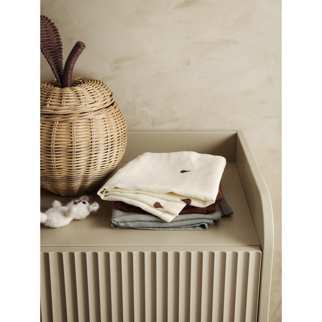 ferm-living-apple-braided-storage-large-natural-ferm-100178206- (3)
