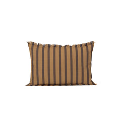 ferm-living-true-cushion-sugar-kelp-black-ferm-1102682836- (1)