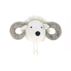 fiona-walker-england-big-singer-hook-ram- (1)