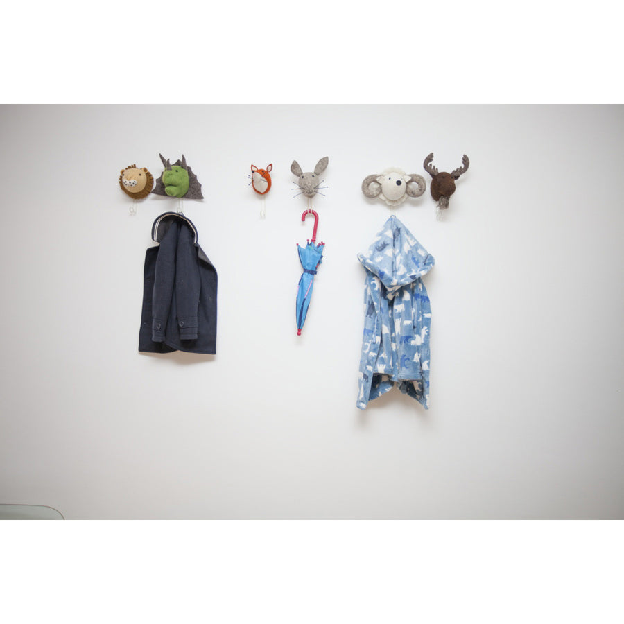 fiona-walker-england-big-single-head-hook-lion- (5)