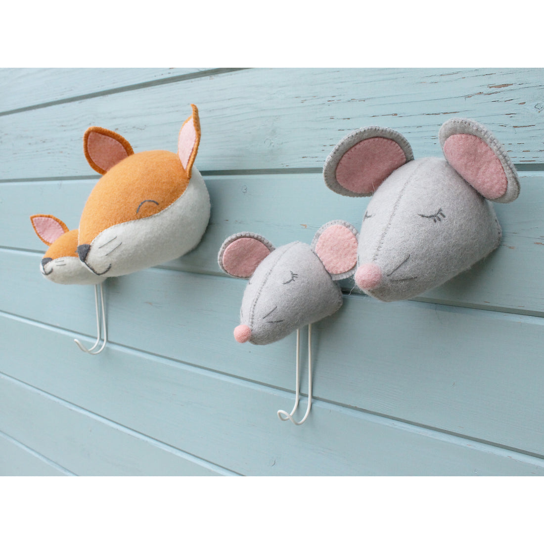 fiona-walker-england-sleepy-mouse-hook- (4)