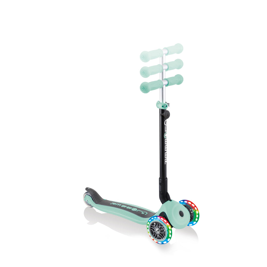 globber-go-up-foldable-plus-lights-mint-15m-7y- (3)