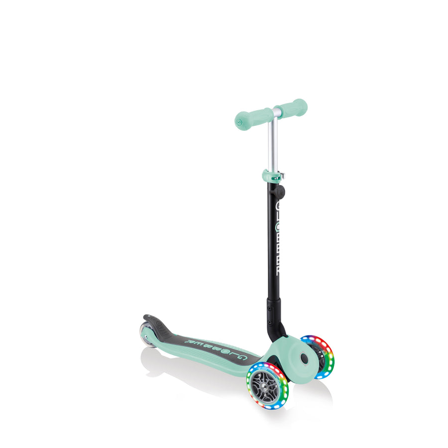 globber-go-up-foldable-plus-lights-mint-15m-7y- (1)
