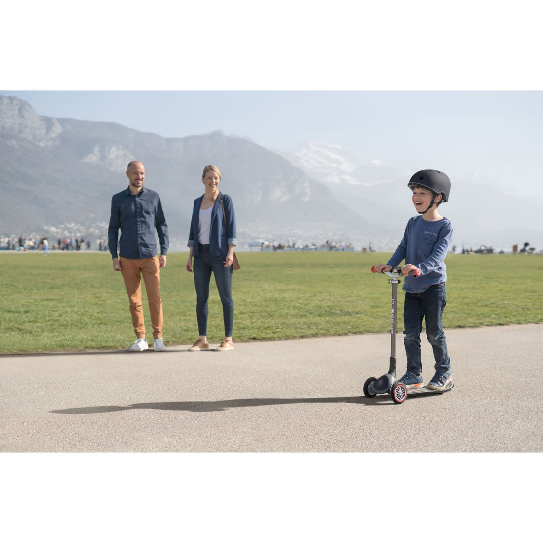 Globber Master Lights Foldable Scooter - Pink (4 - 14Y)