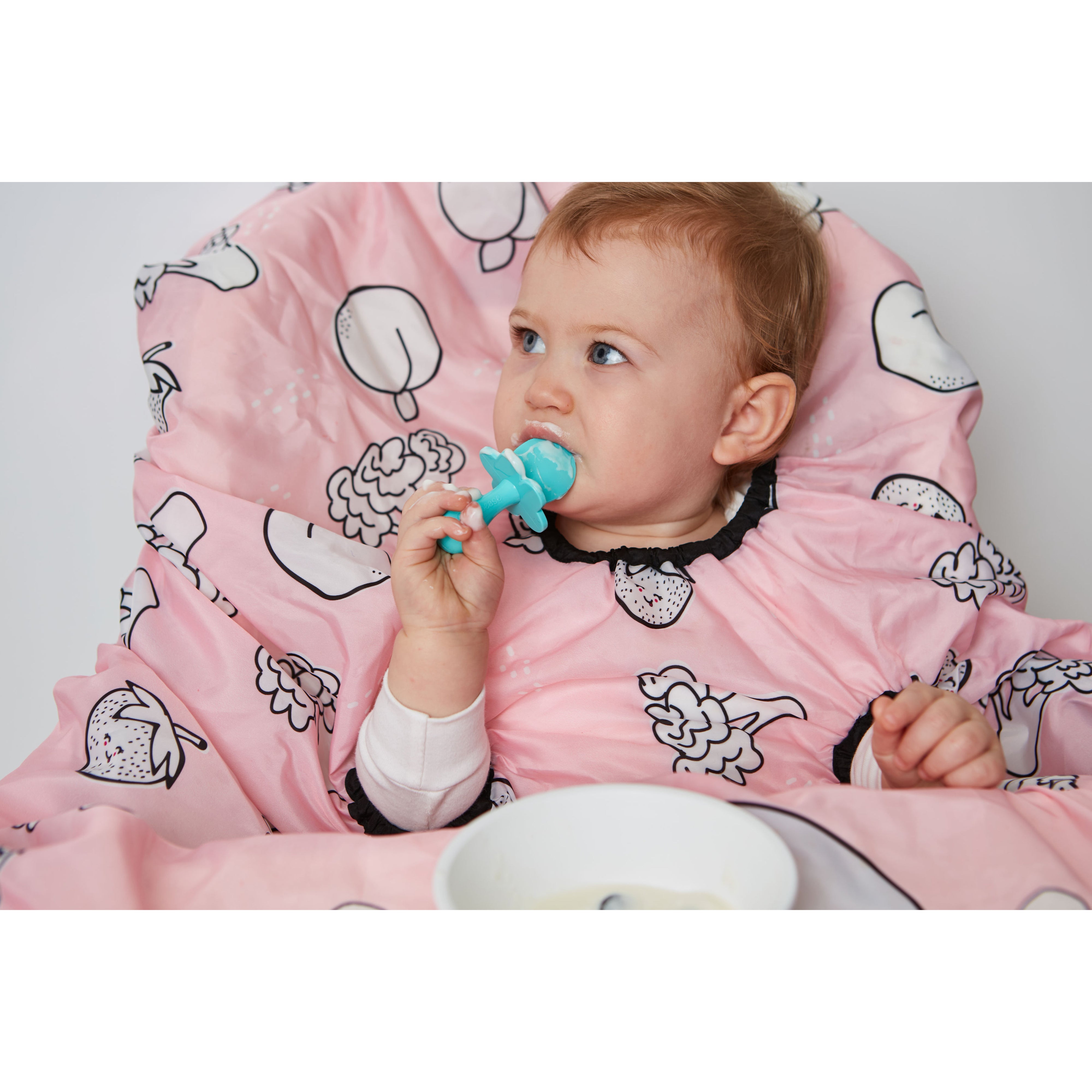 grabease-allover-bib-blush- (17)